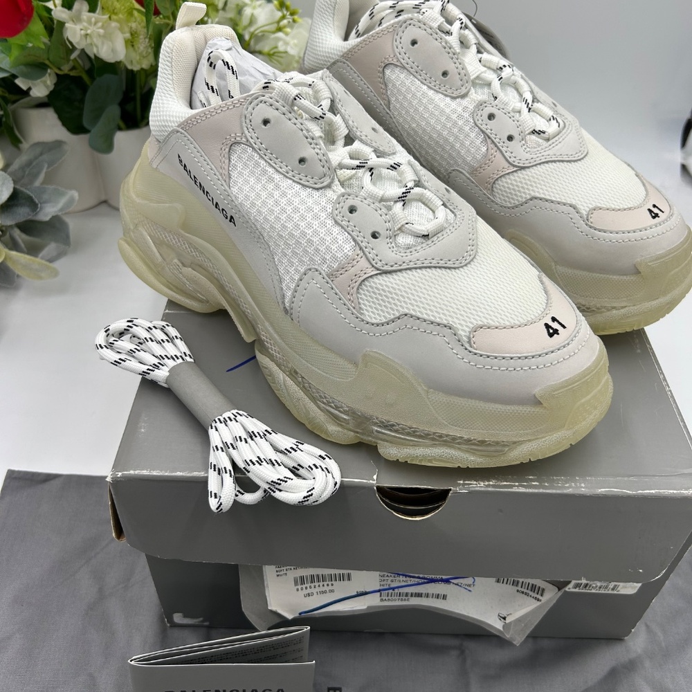 Women’s Balenciaga triple S clear sole sneakers. Size 41. NWT. - Picture 4 of 9